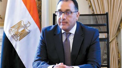 وزير الطيران: استقبلنا العام الماضي 63.5 مليون راكب ونسعي إلي 72 مليون مسافر .. مستقبلا