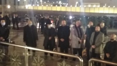 بدء عزاء شقيقة المخرج مجدي الهواري