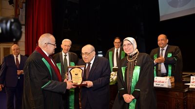 د. الخشت: أنشأنا جامعة القاهرة الدولية كأول جامعة برامج