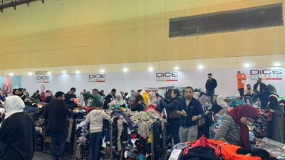 رواد معرض القاهرة الدولي: نسب الخصم على منتجات الملابس تصل لـ60%