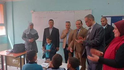 وكيل تعليم البحيرة يتابع انتظام الدراسة بالنوبارية