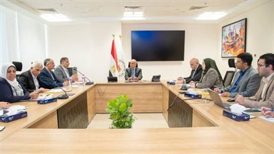 وزير الري يتابع اعمال وحدة التحصيل بالوزارة