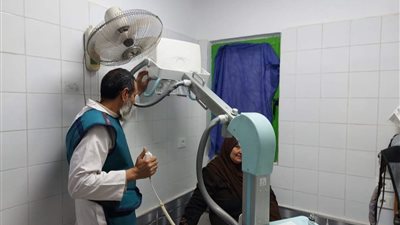 علاج ١١١٧ مواطنا بالمجان في قافلة طبية بدمياط