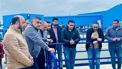 مسئولو الإسكان يتفقدون محطتي تحلية مياه البحر