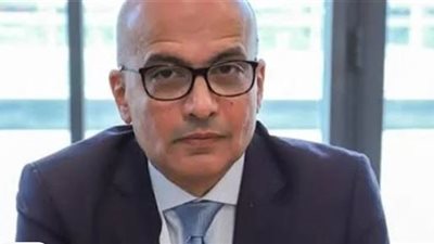 رئيس جامعة عين شمس يشهد حفلة تخرج دفعة ٢٠٢٢ بكلية الطب