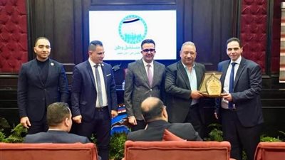 حزب مستقبل وطن يكرم أمين المجالس المحلية بسوهاج