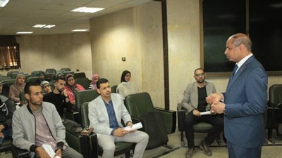 تدريب أعضاء هيئة التدريس بجامعة أسيوط على تحليل لمقررات الدراسية