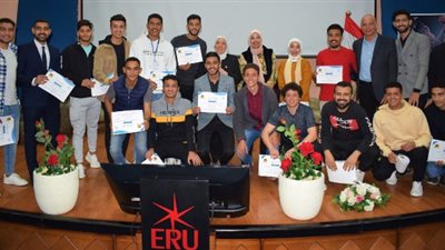 الجامعة المصرية الروسية تكرم الطلاب المتميزين رياضياً.. بالأسماء