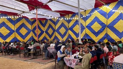أكبر مائدة رحمن طوال شهر رمضان فى مدينة بدر صاحبها 