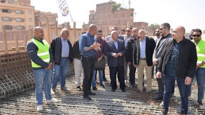 وزير النقل يتفقد مواقع العمل بالمرحلة الثانية من مشروع تطوير الطريق الدائري