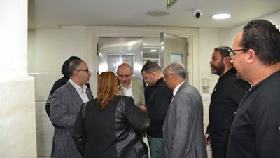 فريق طبي رفيع المستوى من جامعة الإسكندرية لمتابعة حالة اللاعب أحمد رفعت