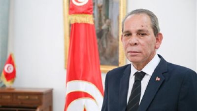 رئيس حكومة تونس يؤكد أهمية الرقمنة في الرقي بالخدمات الإدارية