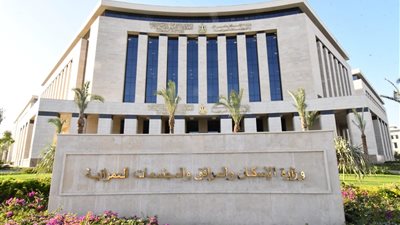 الإسكان: طرح محال تجارية ووحدات وصيدليات .. الاماكن وموعد التقديم