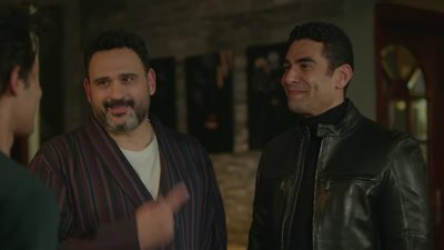 أكرم حسنى يداعب محمد الكيلانى من كواليس 
