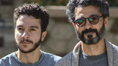 نور النبوى برفقة والده :
