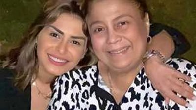خضوع والدة منة فضالى لعملية جراحية