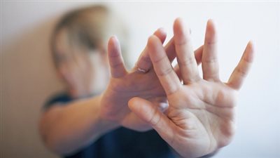 القاهرة للتنمية والقانون تقدم الدعم النفسي للناجيات من العنف عبر هذه الوسائل