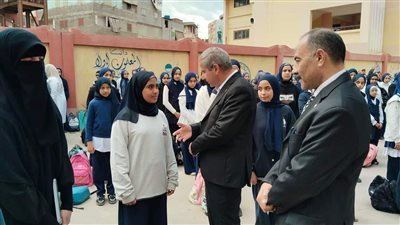 مدير تعليم دمياط يفاجئ مدارس الروضة ويشيد بانتظام العمل