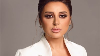 بالفيديو .. أنغام تطلق 