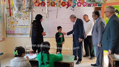 القيم الأخلاقية والتعامل مع الأزمات والكوارث بالإذاعة المدرسية