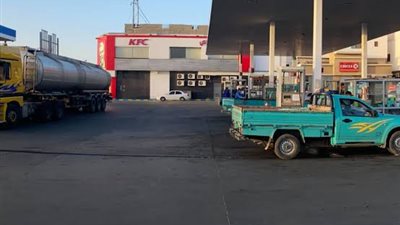 محافظ الاسماعيلية يؤكد الالتزام بالتعريفة الجديدة ويحذر السائقين