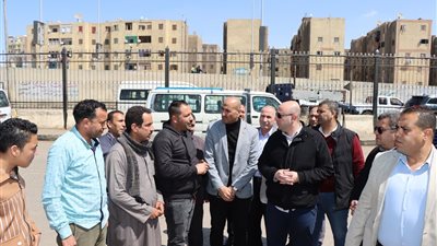 انتظام الخدمة بمواقف سيارات بني سويف بعد إقرار التعريفة الجديدة
