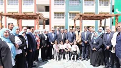 وزير التعليم ومحافظ الشرقية يفتتحان المدرسة الرسمية بفاقوس