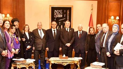 رئيس المحكمة الدستورية العليا يستقبل وفد لجنة القانون والمواطنة