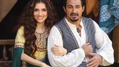 جيهان الشماشرجى تجذب القلوب برفقة ياسر جلال من 