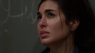 ياسمين صبرى تبدع فى ثوبها الجديد فى 