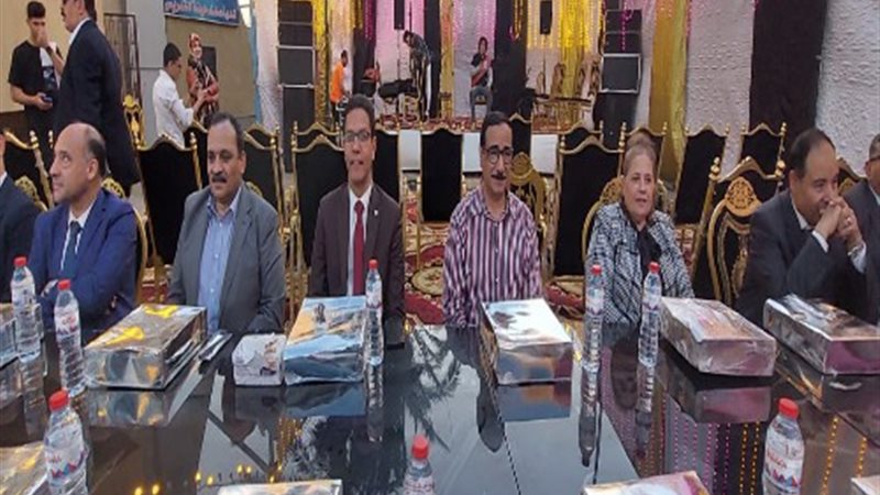 رئيس جامعة بنها يشارك