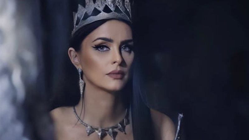 الفنانة نور اللبنانية