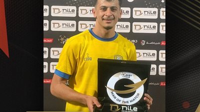 عمر الساعي يفوز بجائزة رجل مباراة الإسماعيلي وسموحة