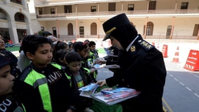 الداخلية تشارك الأطفال الاحتفال بيوم اليتيم بجميع مديريات الأمن