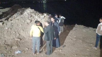 مصرع 5 من أسرة واحدة إثر سقوط ميكروباص فى مياة النيل ببني سويف
