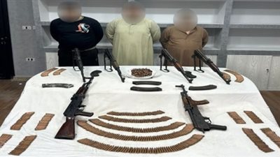 ضبط 3 أشخاص لاتجارهم فى الأسلحة النارية بالقاهرة