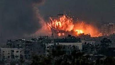 قوات الاحتلال الإسرائيلي تواصل قصف مخيم النصيرات وسط غزة
