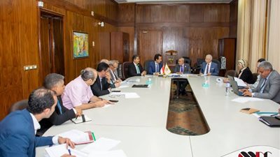 رئيس جامعة طنطا يترأس اجتماع الهيئة الاستشارية العليا الغربية