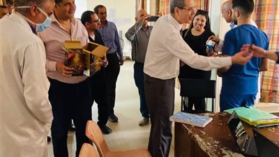 مدير صحة المنيا يتفقد انتظام الخدمات الطبية