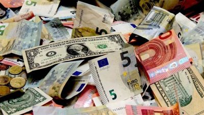 استقرار أسعار صرف الدولار أمام الجنيه في بداية تعاملات اليوم