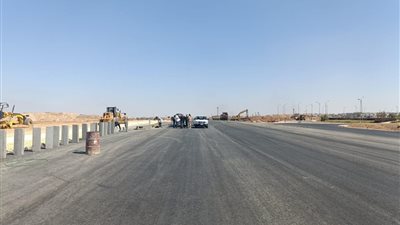رئيس جهاز الشروق يتفقد مشروع خزان المياه النقية بالإسكان العائلي