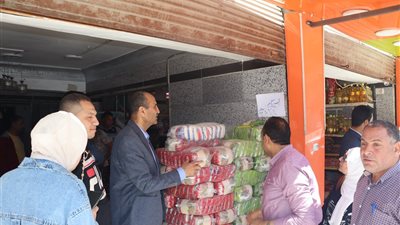 سكرتير بنى سويف يقود حملة لمراقبة الاسواق