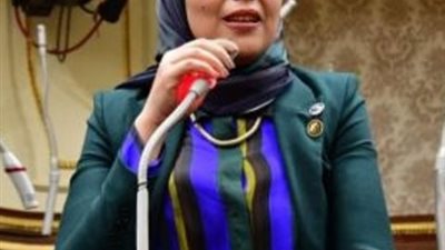 سارة النحاس تتساءل: أين بدل الصيادلة..؟!!