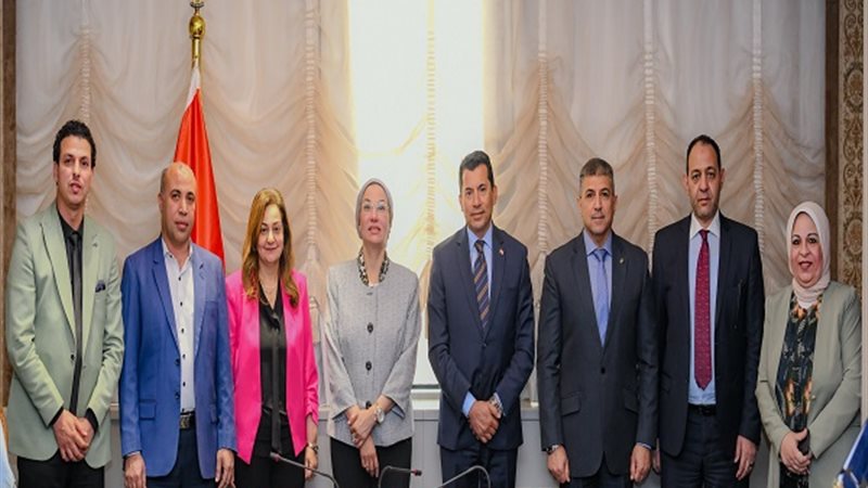 وزير الشباب والرياضة