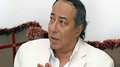 حسام وإبراهيم ينعيان الفنان صلاح السعدني