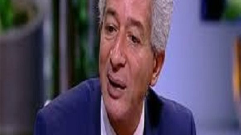 علاء عز