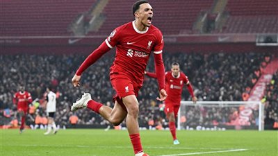 ما القنوات الناقلة لمباراة فولهام وليفربول في الدوري الإنجليزي 2023-2024 وكيف تتابعها عبر الإنترنت؟
