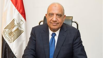 وزير قطاع الأعمال:الإسراع في إنشاء مجمع صناعي لرفع تركيز الفوسفات