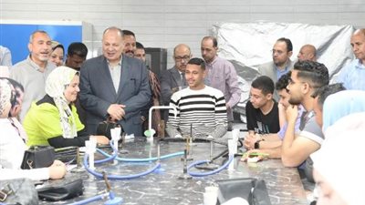 محافظ أسيوط يفتتح أعمال التطوير بالمعهد الفني الصحي