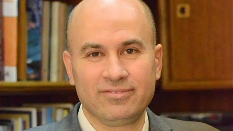 الكاتب الصحفي محمد